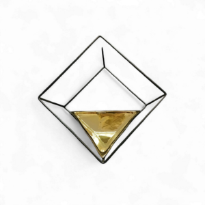 MED BLACK AND GOLD INCLINED SQUARE 15cm